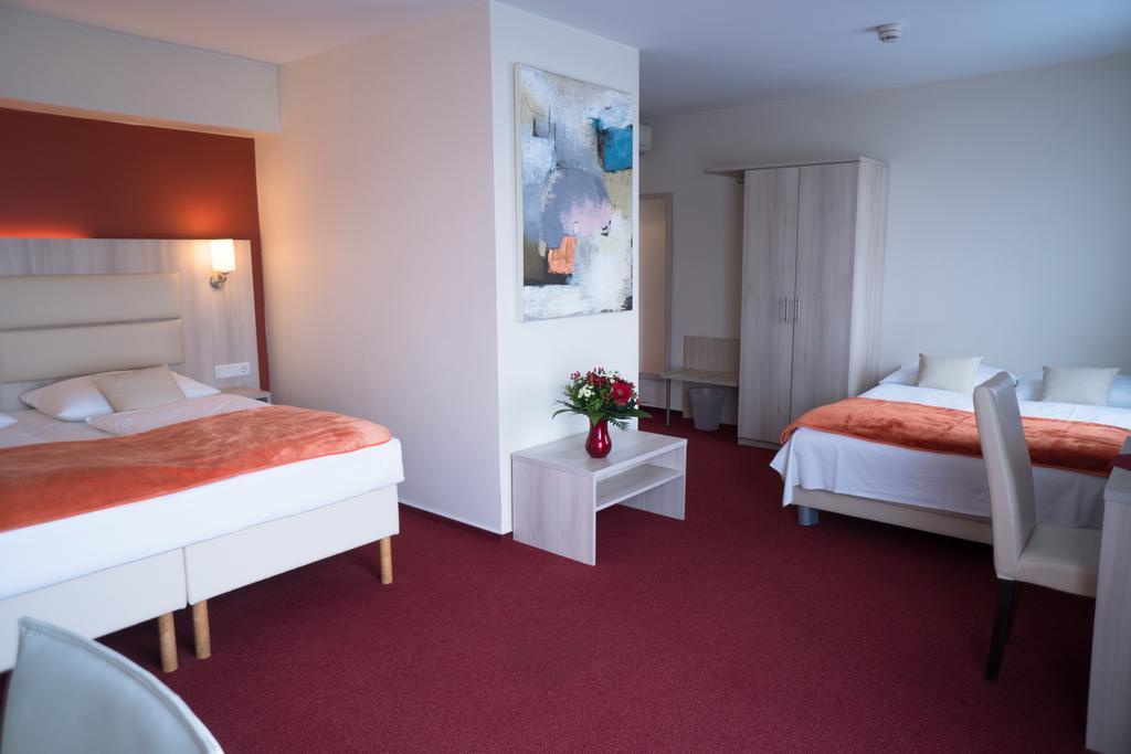 Hotel Roedelheimer Hof - Am Wasserturm Frankfurt am Main Quarto foto